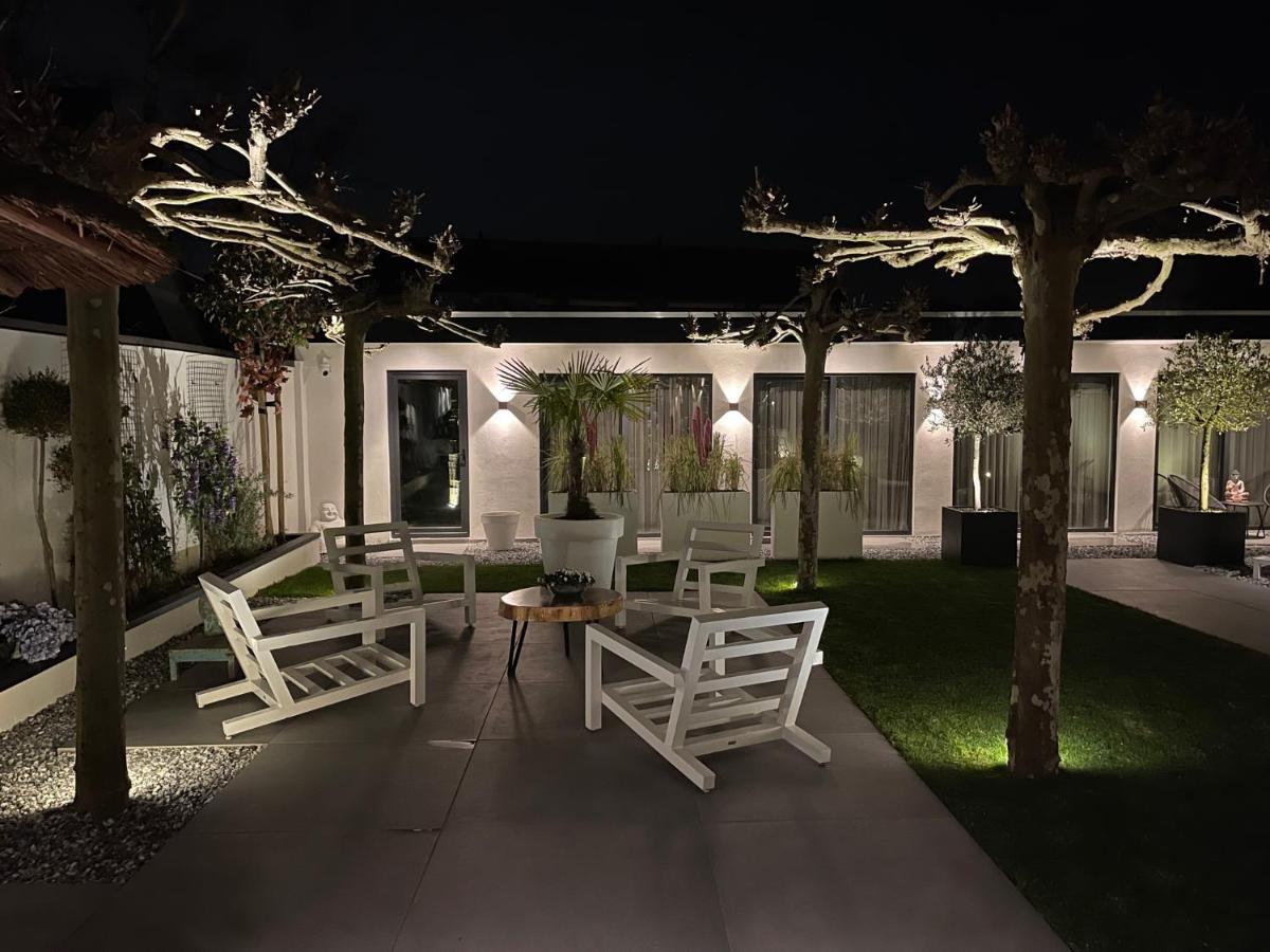 B&B Bubbles&Bites โอสท์วอร์เนอ ภายนอก รูปภาพ