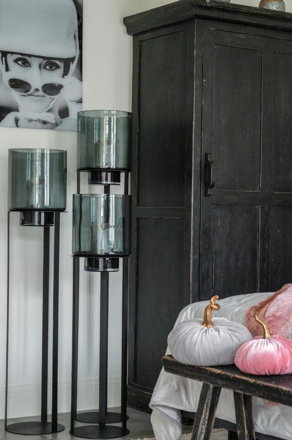 B&B Bubbles&Bites โอสท์วอร์เนอ ภายนอก รูปภาพ