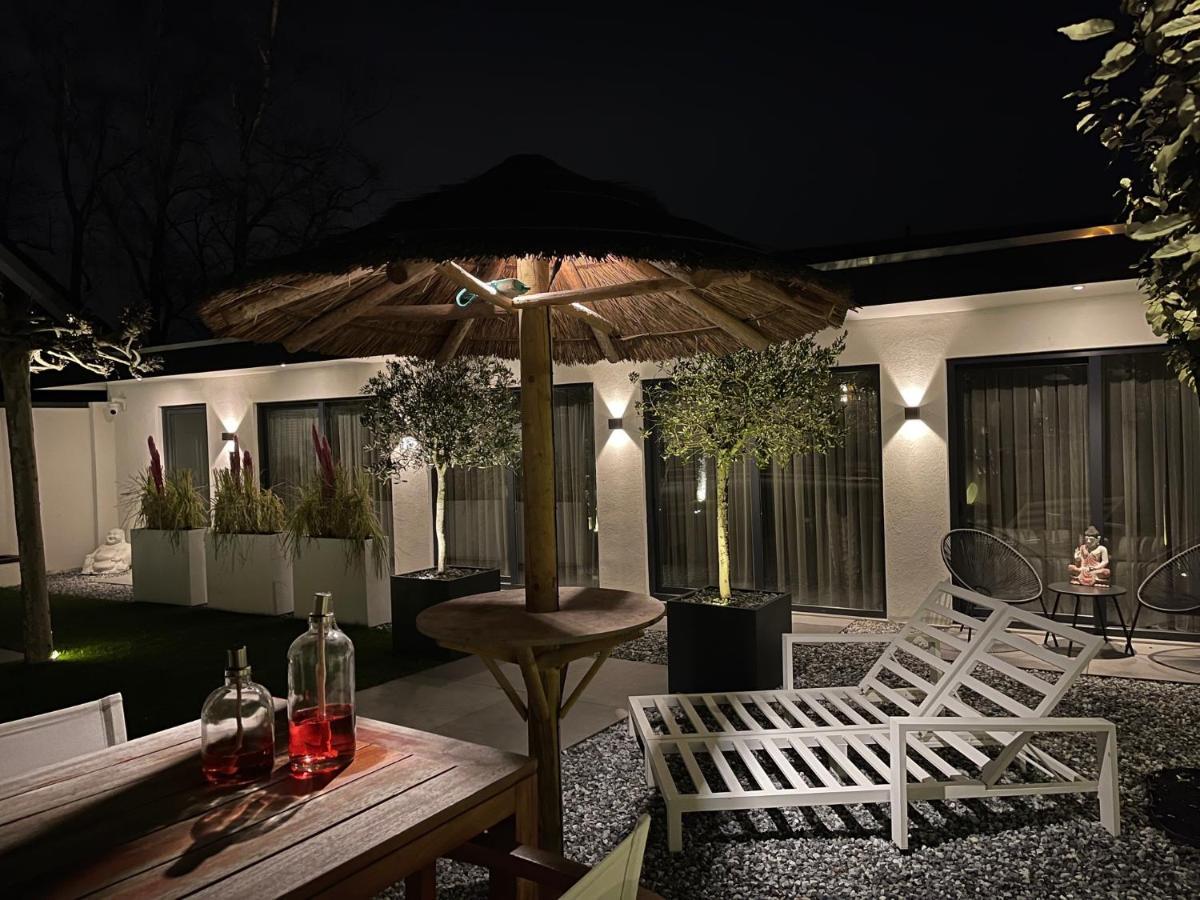B&B Bubbles&Bites โอสท์วอร์เนอ ภายนอก รูปภาพ