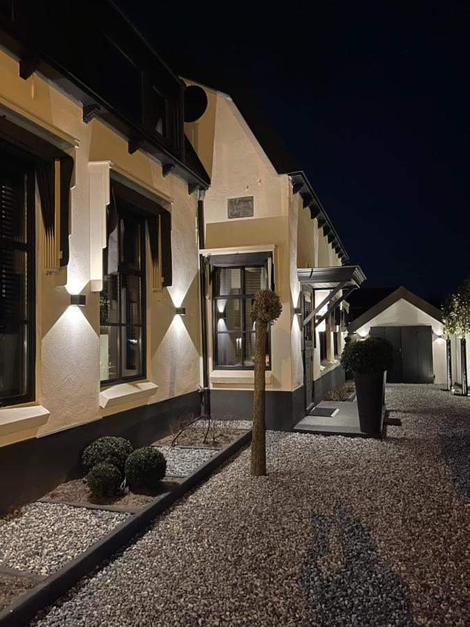 B&B Bubbles&Bites โอสท์วอร์เนอ ภายนอก รูปภาพ