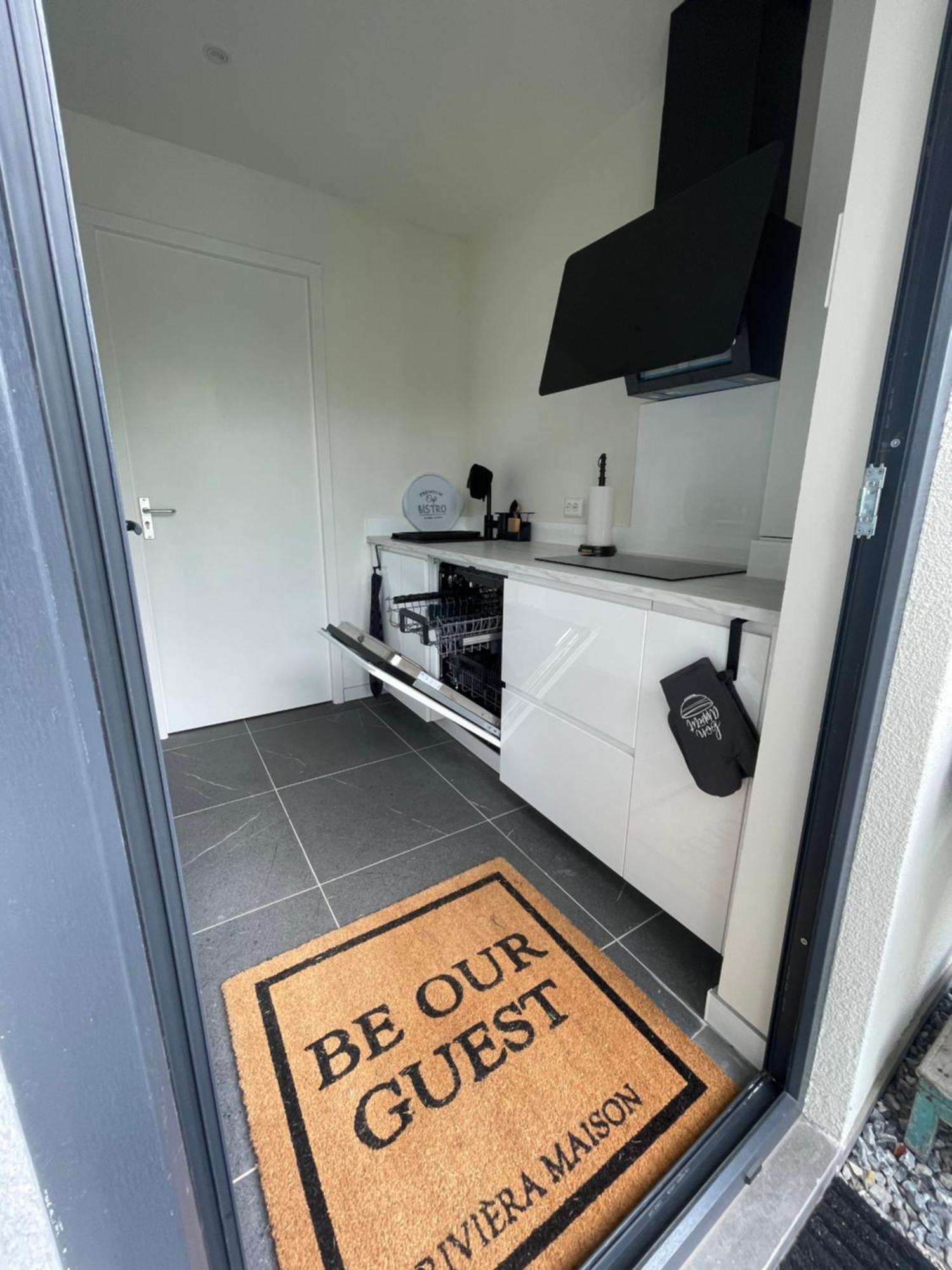 B&B Bubbles&Bites โอสท์วอร์เนอ ภายนอก รูปภาพ